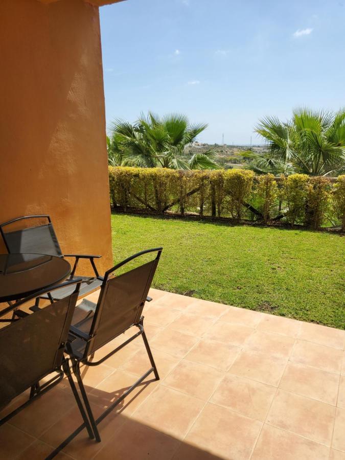 Bajo Con Jardin Propio En Valle Del Este Golf!! Vera Luaran gambar